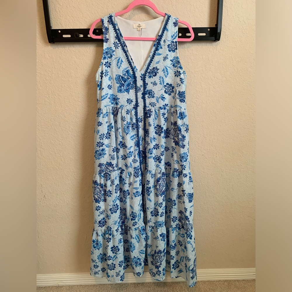 entro White Maxi Dress with Blue Floral Print - Picture 2 of 11
